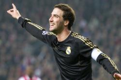 国王杯最新形势：波尔图高居榜首，上海申花强势追赶，冠军归属成迷